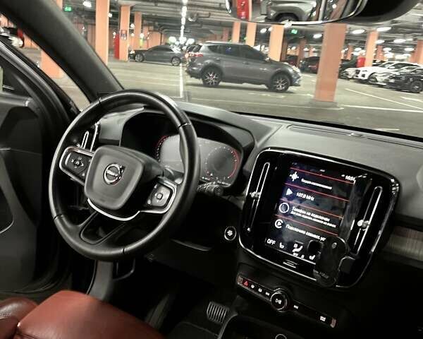 Черный Вольво XC40, объемом двигателя 1.97 л и пробегом 148 тыс. км за 23900 $, фото 38 на Automoto.ua
