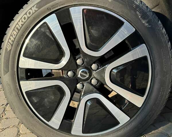 Черный Вольво XC40, объемом двигателя 1.97 л и пробегом 192 тыс. км за 26777 $, фото 39 на Automoto.ua