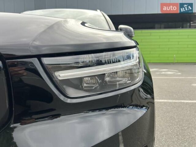 Черный Вольво XC40, объемом двигателя 1.97 л и пробегом 213 тыс. км за 21999 $, фото 9 на Automoto.ua