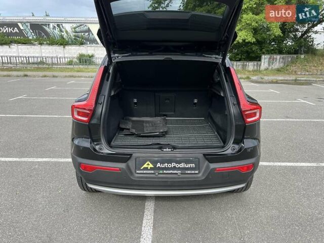 Черный Вольво XC40, объемом двигателя 1.97 л и пробегом 213 тыс. км за 21999 $, фото 15 на Automoto.ua