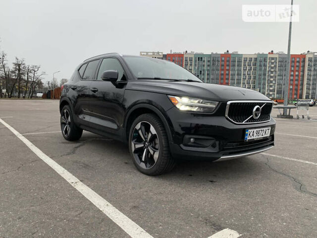 Чорний Вольво XC40, об'ємом двигуна 1.97 л та пробігом 59 тис. км за 28000 $, фото 10 на Automoto.ua