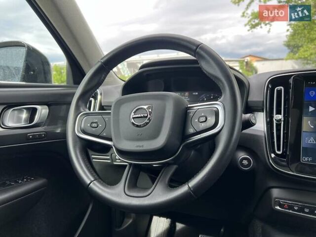 Черный Вольво XC40, объемом двигателя 1.97 л и пробегом 213 тыс. км за 21999 $, фото 24 на Automoto.ua