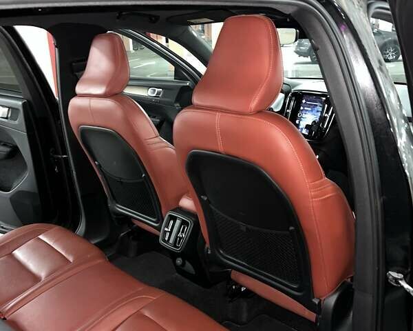 Черный Вольво XC40, объемом двигателя 1.97 л и пробегом 148 тыс. км за 23900 $, фото 46 на Automoto.ua