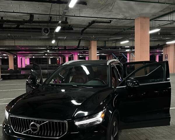 Черный Вольво XC40, объемом двигателя 1.97 л и пробегом 148 тыс. км за 23900 $, фото 36 на Automoto.ua