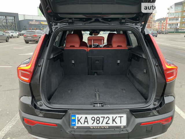 Чорний Вольво XC40, об'ємом двигуна 1.97 л та пробігом 59 тис. км за 28000 $, фото 48 на Automoto.ua