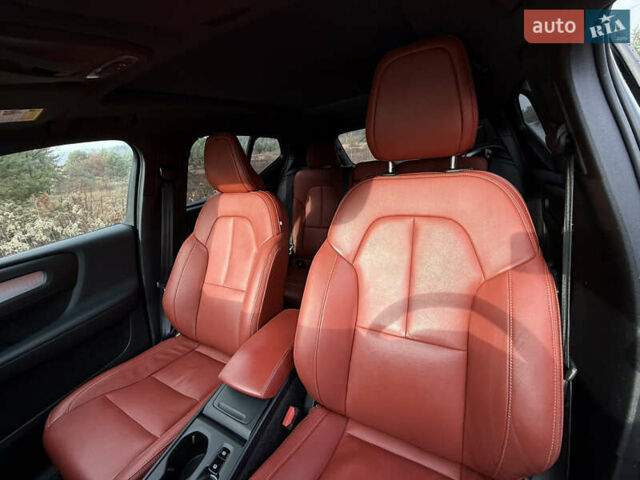 Черный Вольво XC40, объемом двигателя 2 л и пробегом 111 тыс. км за 22000 $, фото 12 на Automoto.ua
