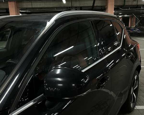 Черный Вольво XC40, объемом двигателя 1.97 л и пробегом 148 тыс. км за 23900 $, фото 7 на Automoto.ua