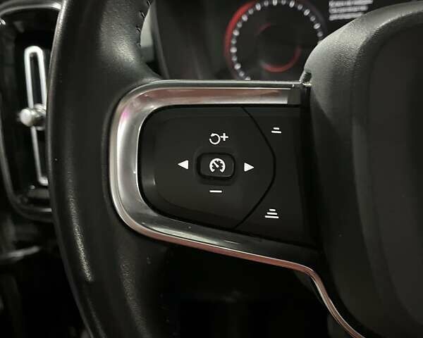 Черный Вольво XC40, объемом двигателя 1.97 л и пробегом 148 тыс. км за 23900 $, фото 33 на Automoto.ua