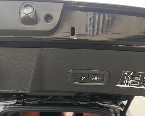 Вольво XC40 2019 в Львове на Automoto.ua Черный Вольво XC40, объемом двигателя 2 л и пробегом 149 тыс. км за 22900 $, фото 18 на Automoto.ua