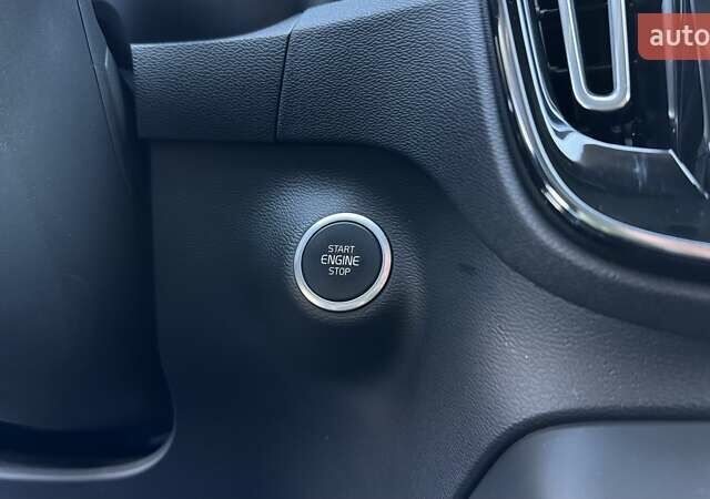 Вольво XC40 2019 в Киеве на Automoto.ua Черный Вольво XC40, объемом двигателя 1.97 л и пробегом 91 тыс. км за 22999 $, фото 29 на Automoto.ua