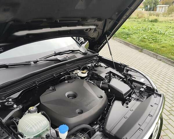 Вольво XC40 2019 в Львове на Automoto.ua Черный Вольво XC40, объемом двигателя 2 л и пробегом 149 тыс. км за 22900 $, фото 29 на Automoto.ua