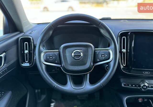 Черный Вольво XC40, объемом двигателя 1.97 л и пробегом 91 тыс. км за 23500 $, фото 21 на Automoto.ua