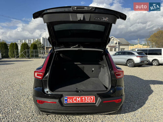 Черный Вольво XC40, объемом двигателя 0 л и пробегом 140 тыс. км за 24300 $, фото 28 на Automoto.ua