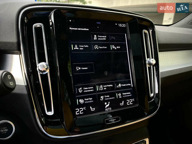 Черный Вольво XC40, объемом двигателя 1.97 л и пробегом 73 тыс. км за 24500 $, фото 22 на Automoto.ua