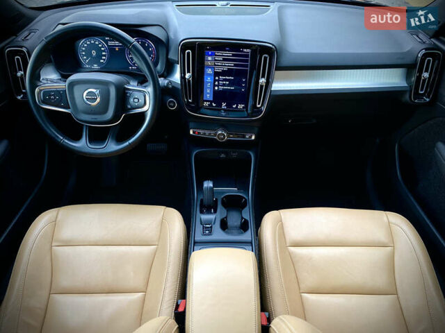 Черный Вольво XC40, объемом двигателя 1.97 л и пробегом 73 тыс. км за 24500 $, фото 29 на Automoto.ua