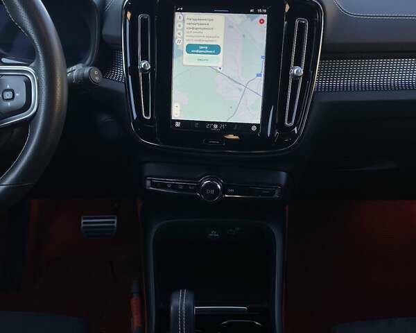 Черный Вольво XC40, объемом двигателя 0 л и пробегом 77 тыс. км за 28800 $, фото 38 на Automoto.ua