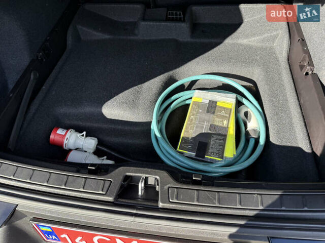 Черный Вольво XC40, объемом двигателя 0 л и пробегом 140 тыс. км за 24300 $, фото 30 на Automoto.ua