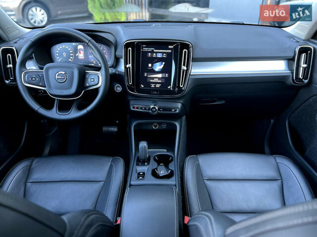 Черный Вольво XC40, объемом двигателя 2 л и пробегом 17 тыс. км за 21900 $, фото 8 на Automoto.ua