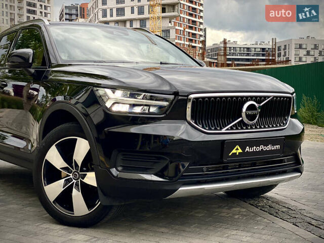 Черный Вольво XC40, объемом двигателя 1.97 л и пробегом 73 тыс. км за 24500 $, фото 3 на Automoto.ua