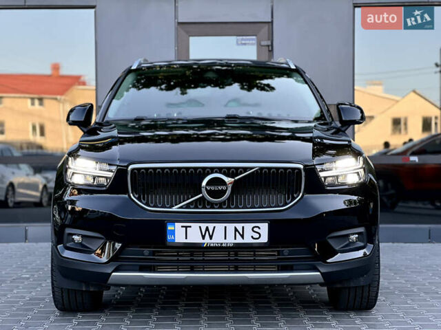 Черный Вольво XC40, объемом двигателя 2 л и пробегом 17 тыс. км за 21900 $, фото 1 на Automoto.ua