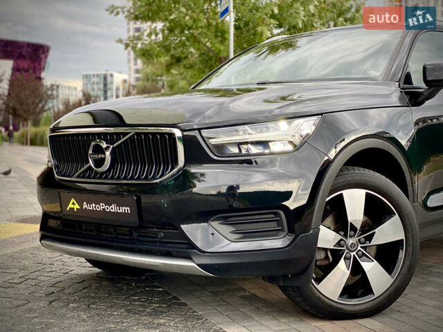 Черный Вольво XC40, объемом двигателя 1.97 л и пробегом 73 тыс. км за 24500 $, фото 2 на Automoto.ua