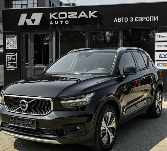 Черный Вольво XC40, объемом двигателя 1.97 л и пробегом 235 тыс. км за 24990 $, фото 2 на Automoto.ua