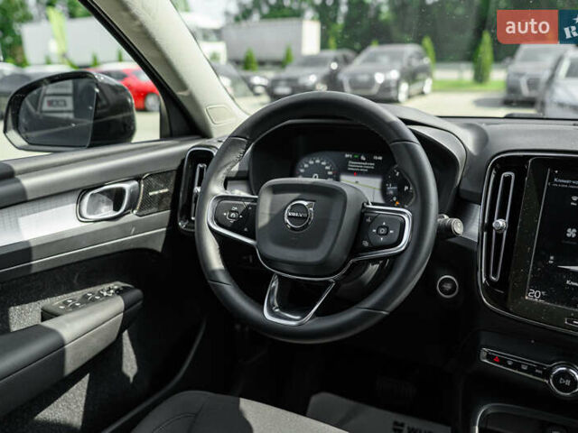 Черный Вольво XC40, объемом двигателя 1.97 л и пробегом 235 тыс. км за 24390 $, фото 13 на Automoto.ua