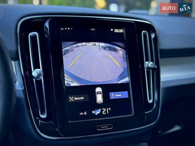 Черный Вольво XC40, объемом двигателя 1.97 л и пробегом 143 тыс. км за 19000 $, фото 35 на Automoto.ua