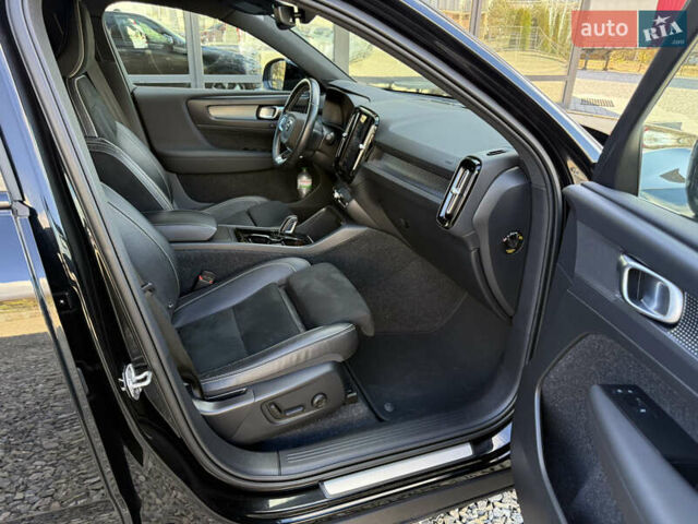 Черный Вольво XC40, объемом двигателя 0 л и пробегом 140 тыс. км за 24300 $, фото 57 на Automoto.ua