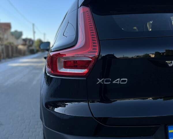 Черный Вольво XC40, объемом двигателя 0 л и пробегом 77 тыс. км за 28800 $, фото 8 на Automoto.ua