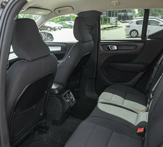 Черный Вольво XC40, объемом двигателя 1.97 л и пробегом 235 тыс. км за 24990 $, фото 21 на Automoto.ua