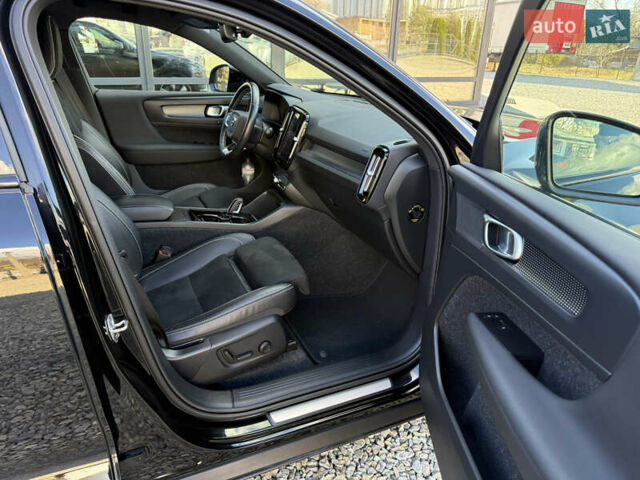Черный Вольво XC40, объемом двигателя 0 л и пробегом 140 тыс. км за 24300 $, фото 58 на Automoto.ua