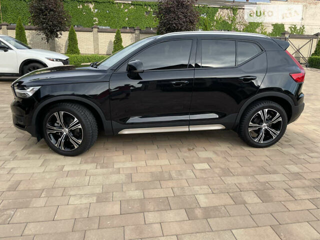 Чорний Вольво XC40, об'ємом двигуна 2 л та пробігом 12 тис. км за 40000 $, фото 14 на Automoto.ua