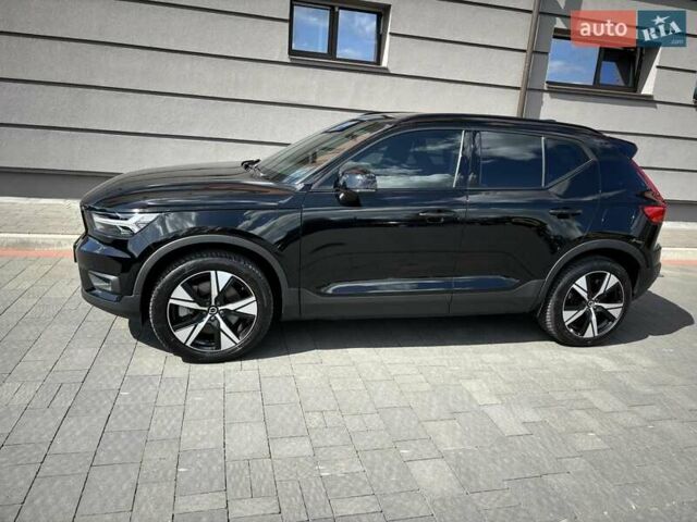 Черный Вольво XC40, объемом двигателя 0 л и пробегом 136 тыс. км за 24900 $, фото 1 на Automoto.ua
