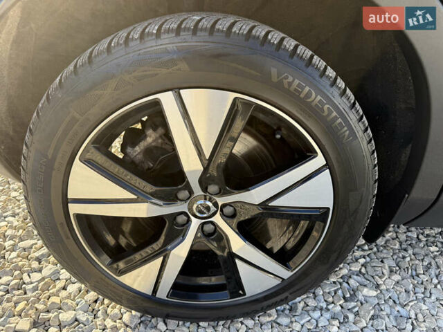 Черный Вольво XC40, объемом двигателя 0 л и пробегом 140 тыс. км за 24300 $, фото 31 на Automoto.ua