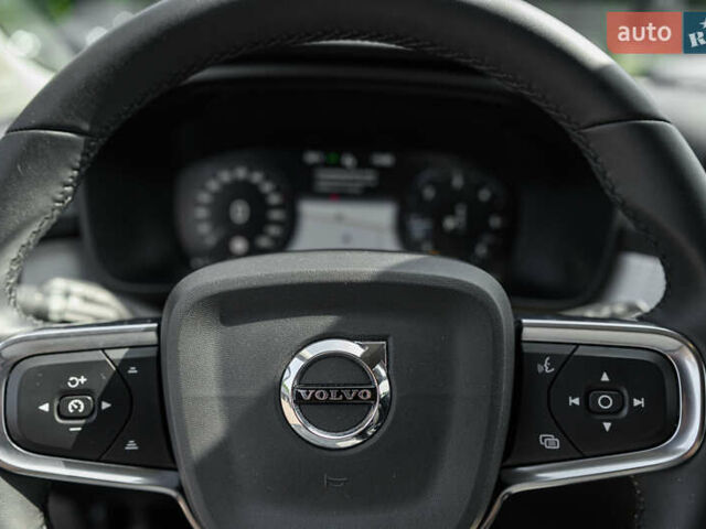 Черный Вольво XC40, объемом двигателя 1.97 л и пробегом 235 тыс. км за 24990 $, фото 27 на Automoto.ua