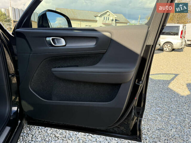 Черный Вольво XC40, объемом двигателя 0 л и пробегом 140 тыс. км за 24300 $, фото 37 на Automoto.ua