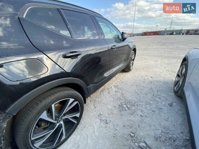 Черный Вольво XC40, объемом двигателя 2 л и пробегом 74 тыс. км за 18800 $, фото 11 на Automoto.ua
