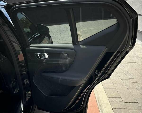 Черный Вольво XC40, объемом двигателя 0 л и пробегом 136 тыс. км за 24900 $, фото 19 на Automoto.ua