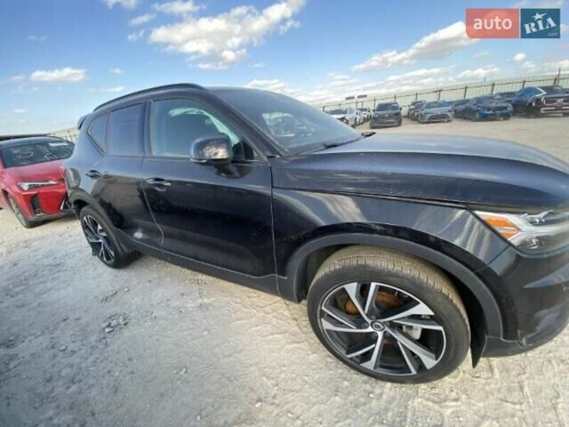 Черный Вольво XC40, объемом двигателя 2 л и пробегом 74 тыс. км за 18800 $, фото 8 на Automoto.ua