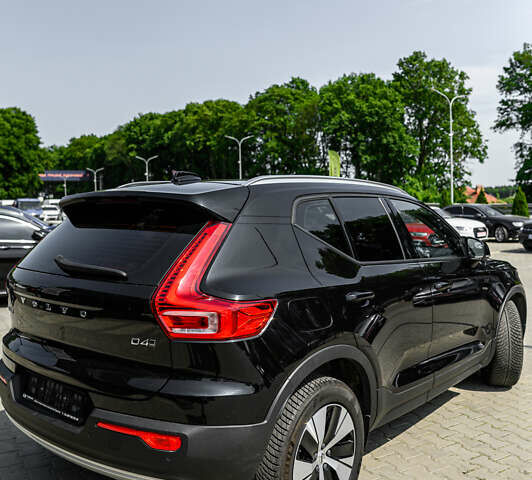Черный Вольво XC40, объемом двигателя 1.97 л и пробегом 235 тыс. км за 24390 $, фото 9 на Automoto.ua
