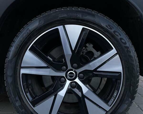 Черный Вольво XC40, объемом двигателя 0 л и пробегом 77 тыс. км за 28800 $, фото 20 на Automoto.ua