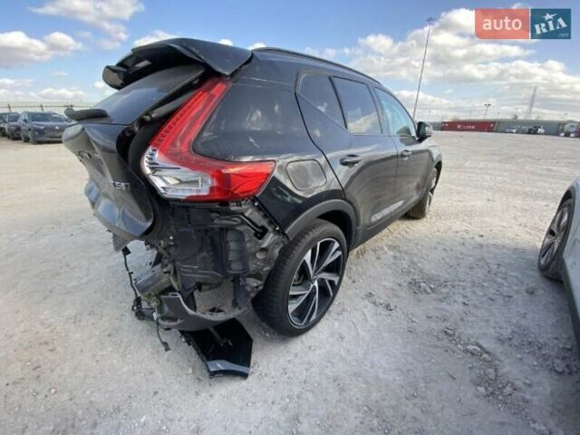 Черный Вольво XC40, объемом двигателя 2 л и пробегом 74 тыс. км за 18800 $, фото 6 на Automoto.ua