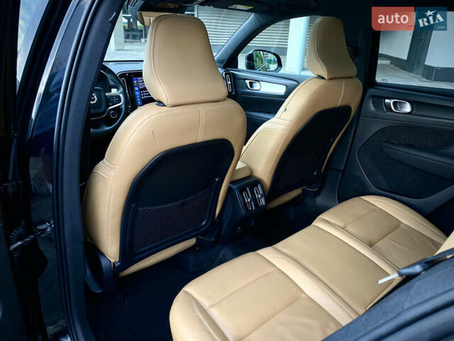Черный Вольво XC40, объемом двигателя 1.97 л и пробегом 73 тыс. км за 24500 $, фото 25 на Automoto.ua