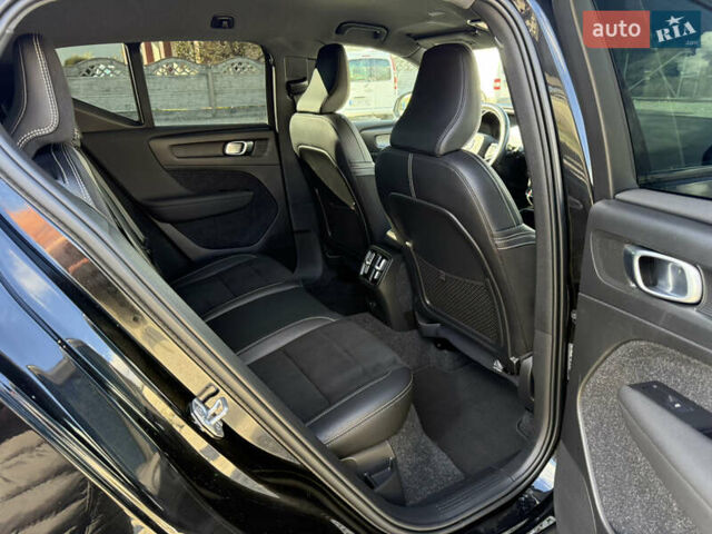 Черный Вольво XC40, объемом двигателя 0 л и пробегом 140 тыс. км за 24300 $, фото 34 на Automoto.ua
