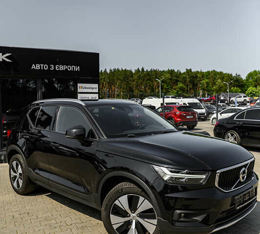 Черный Вольво XC40, объемом двигателя 1.97 л и пробегом 235 тыс. км за 24390 $, фото 4 на Automoto.ua