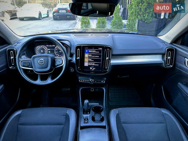 Черный Вольво XC40, объемом двигателя 1.97 л и пробегом 143 тыс. км за 18999 $, фото 26 на Automoto.ua