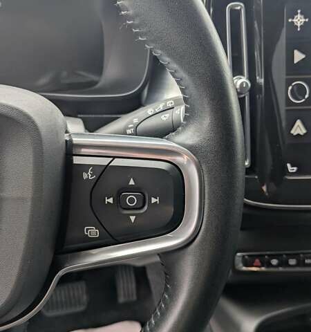 Черный Вольво XC40, объемом двигателя 1.97 л и пробегом 233 тыс. км за 26100 $, фото 30 на Automoto.ua