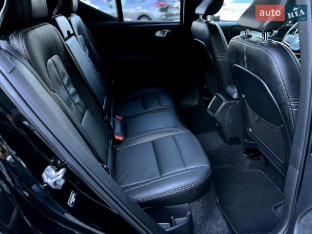 Черный Вольво XC40, объемом двигателя 2 л и пробегом 17 тыс. км за 21900 $, фото 25 на Automoto.ua