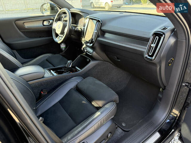 Черный Вольво XC40, объемом двигателя 0 л и пробегом 140 тыс. км за 24300 $, фото 40 на Automoto.ua